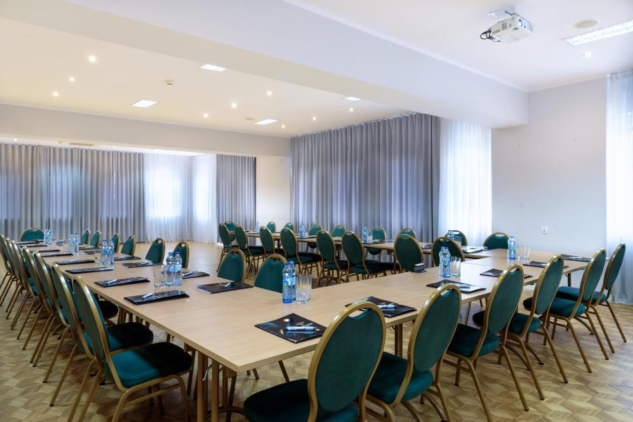 Tailor Hotel Sport & Conference Morąg Exteriör bild